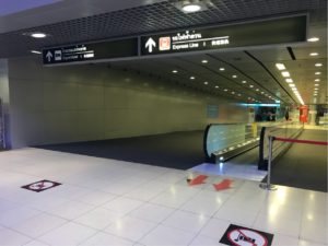 スワンナプーム BoxTelへの通路