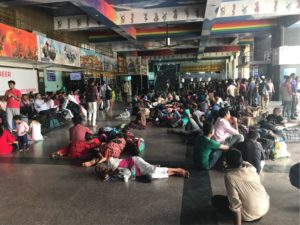 ニューデリー駅 駅舎