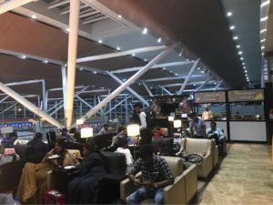 デリー空港ターミナル1ラウンジ内部