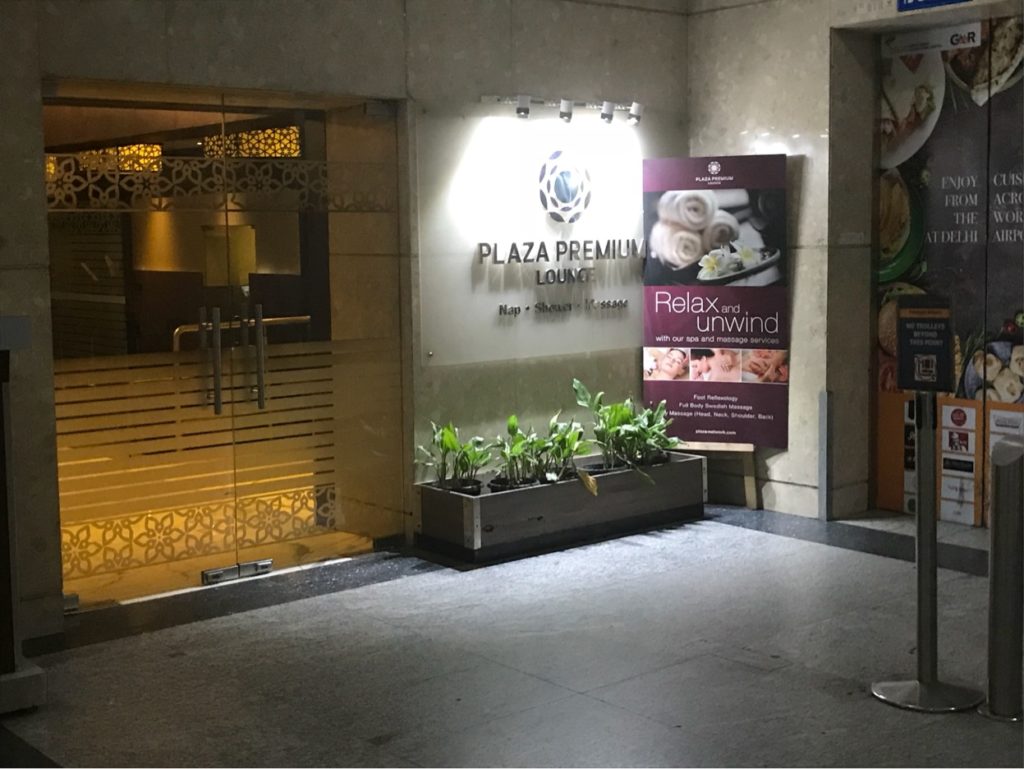 インド デリー国際空港深夜到着時にベッドで仮眠できる施設