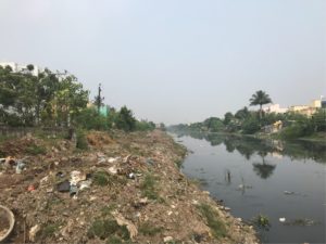 インド　川の汚染