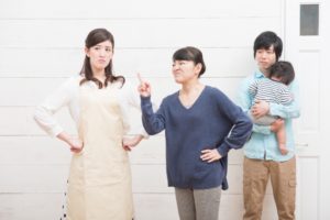嫁姑の板挟みになった旦那が無条件で嫁の味方をすべき3つの理由