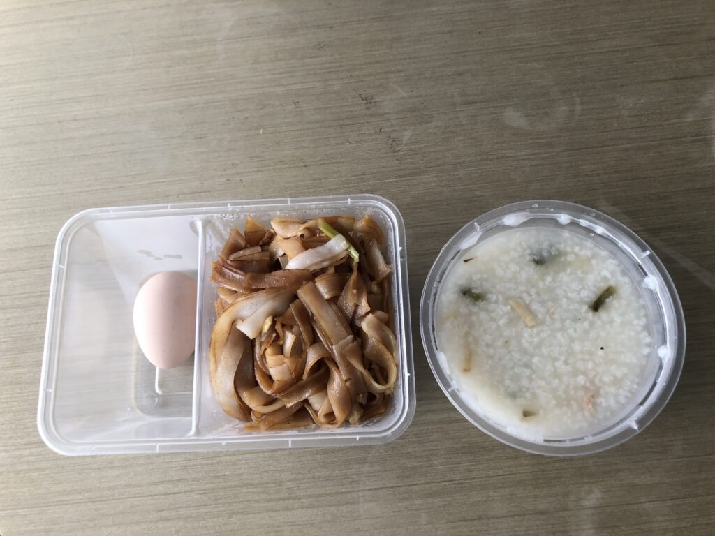 中国隔離ホテル 朝ご飯