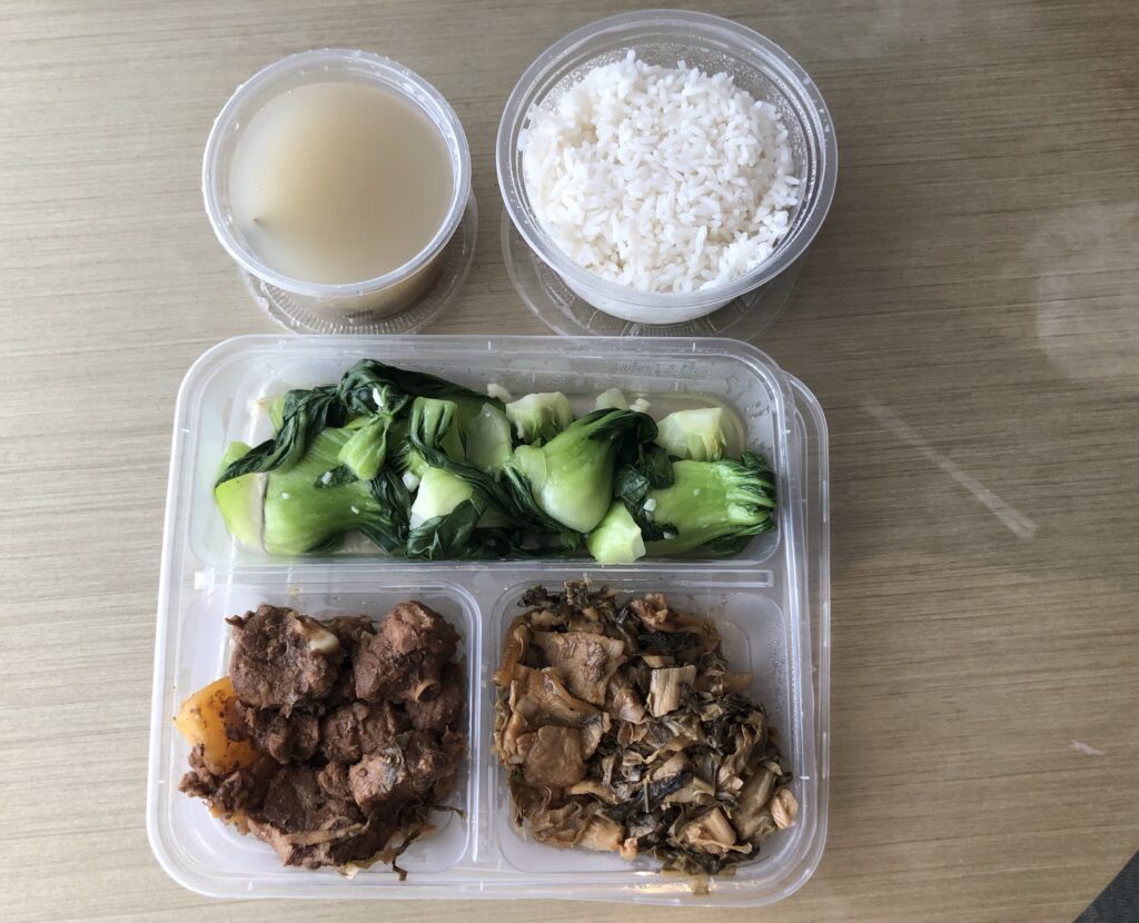 中国隔離ホテル 昼ご飯